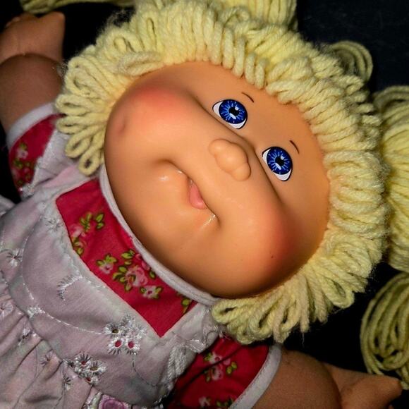 Cabbage Patch Kids Limited Edition 25th Anniversary Rare Twisted Mouth CPK 2009 - Picture 2 of 10